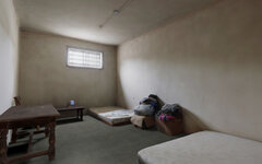 GrottyRoom1.jpg