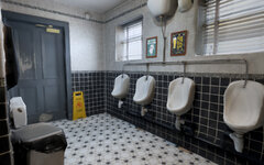 50s_realrooms_Pub_Toilets_3.jpg