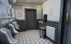 50s_realrooms_Pub_Toilets_1.jpg