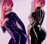 tightdress-th.jpg
